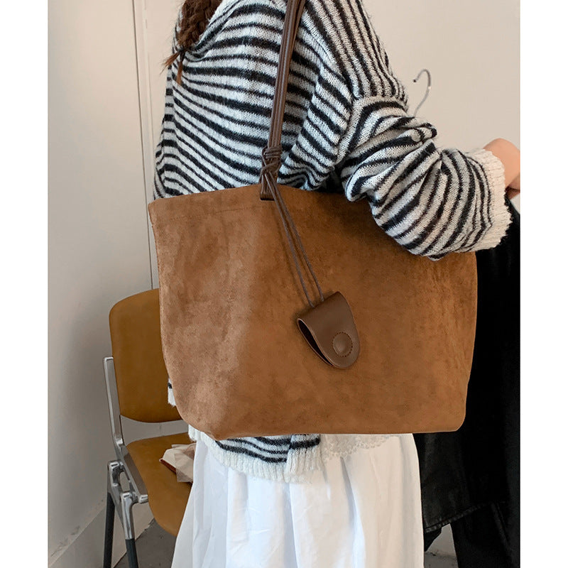 Autumn Winter Retro Suede Shoulder Bag – Large Capacity High-end Women’s Handbag in Elegant Brown